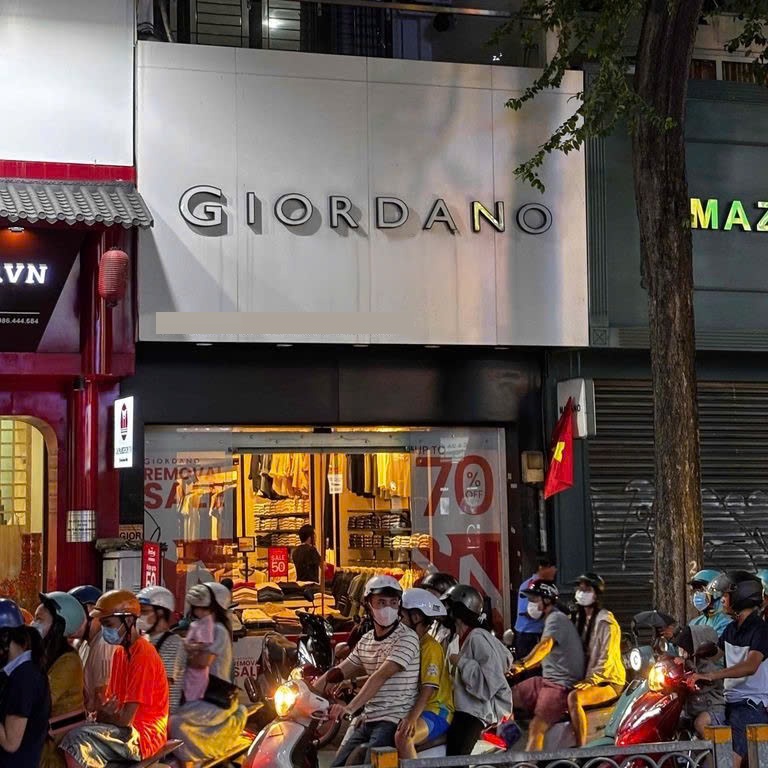 Cho thuê nhà mặt tiền đường Hai Bà Trưng Quận 1