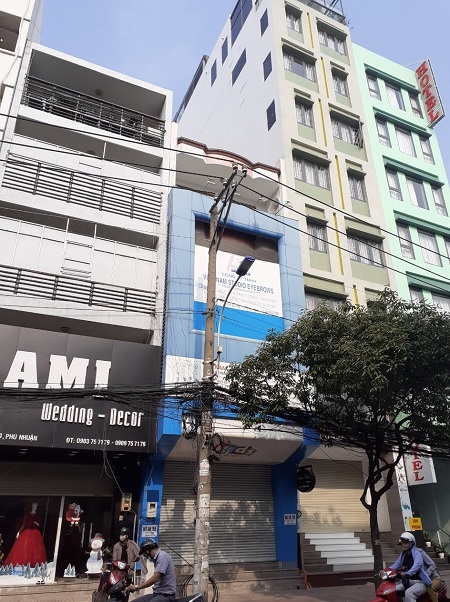 Thuê nhà 1 trệt 3 lầu, có thể hợp đồng dài hạn quận Phú Nhuận