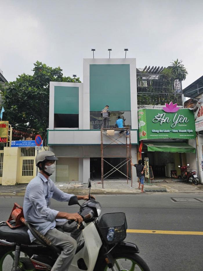 Cho thuê nhà mặt tiền đường Lạc Long Quân quận Tân Bình