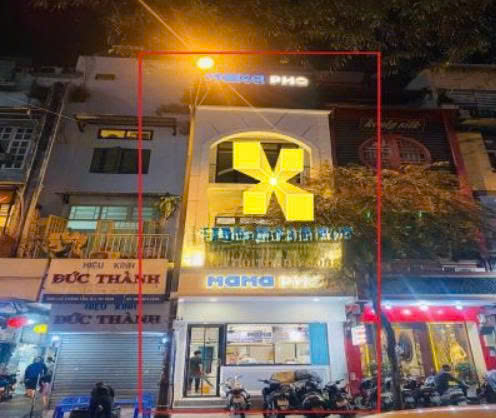 Cho thuê nhà mặt tiền đường Lê Thánh Tôn Quận 1