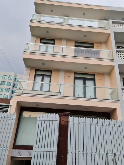 Cho thuê nhà mới mặt tiền đường Nguyễn Hoàng quận 2
