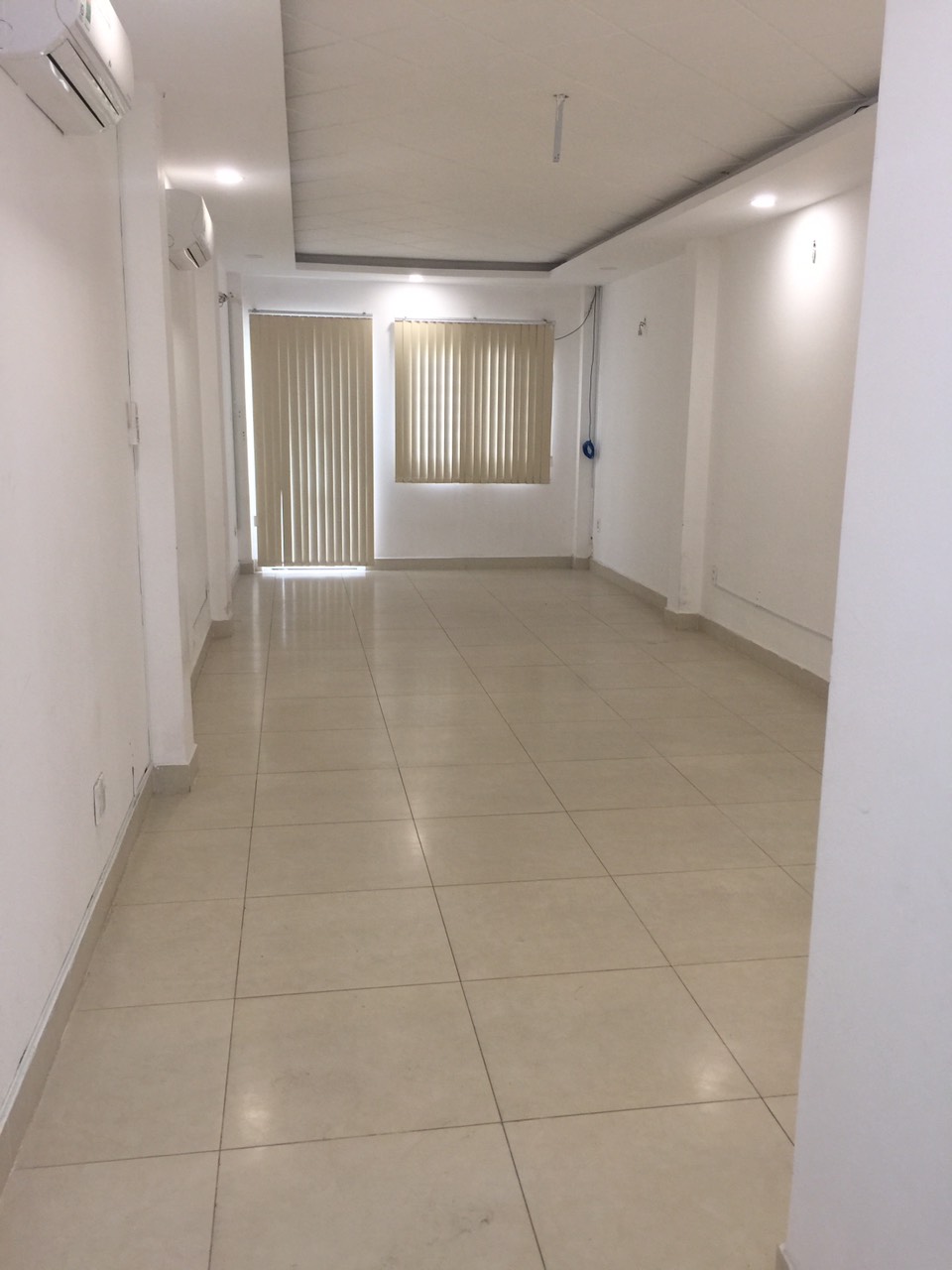 Cho thuê nhà mặt tiền đường Nguyễn Lâm phường 6 quận 10