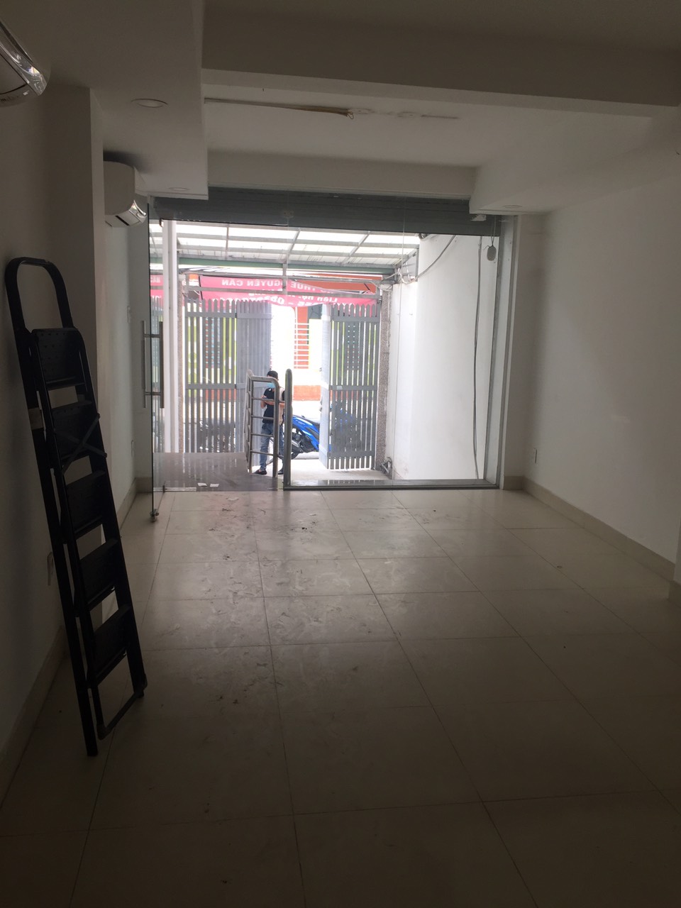 Cho thuê nhà mặt tiền đường Nguyễn Lâm phường 6 quận 10