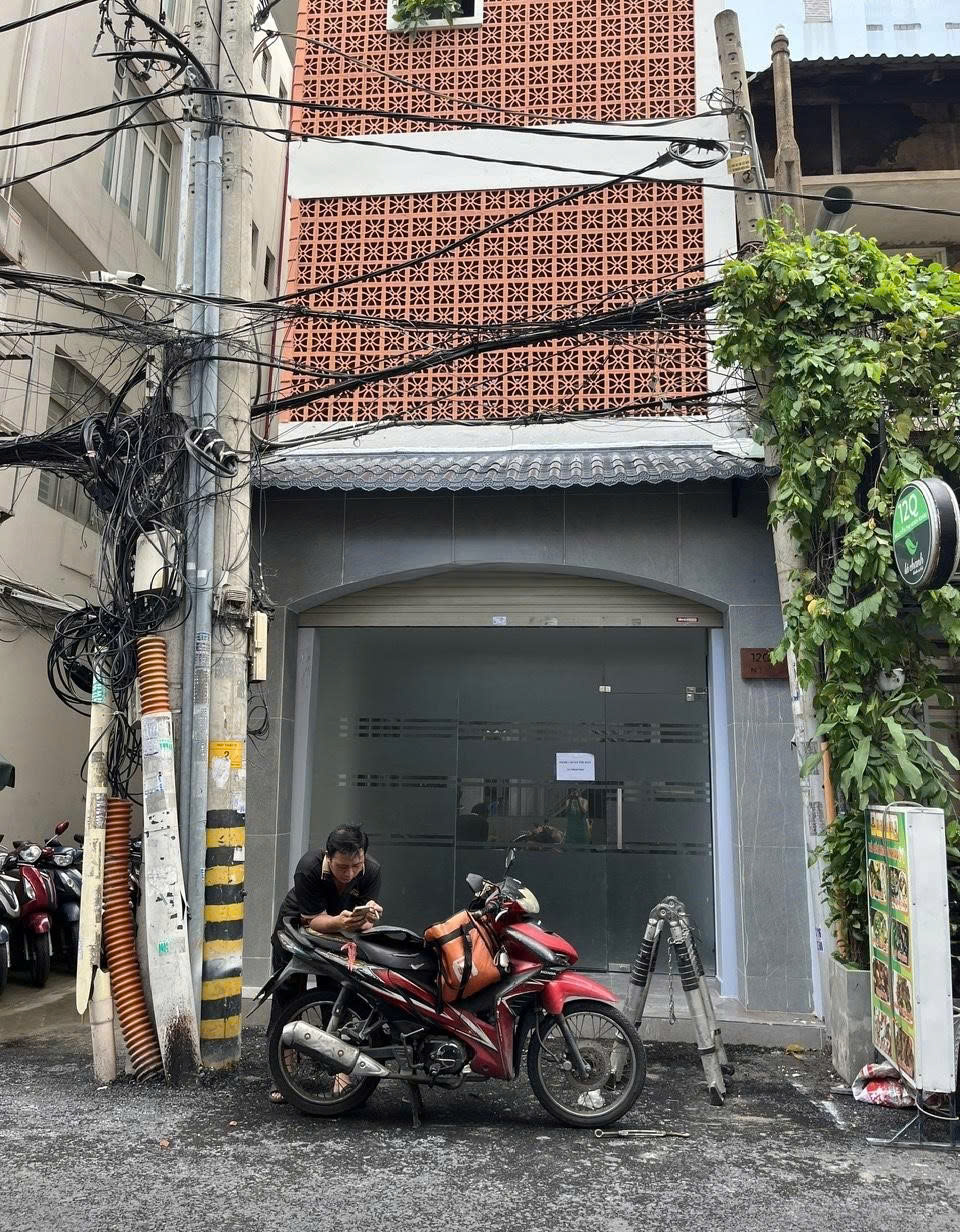 Cho thuê nhà mặt tiền đường Nguyễn Thị Minh Khai Quận 1