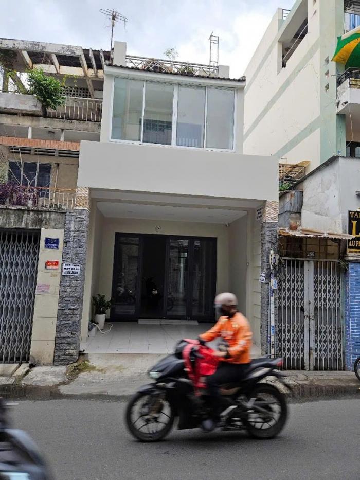 Cho thuê nhà mặt tiền đường Nguyễn Trọng Tuyển quận Tân Bình
