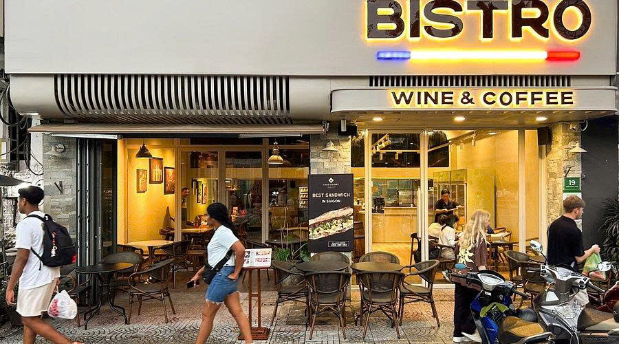 Cho thuê nhà mặt tiền đường Trần Hưng Đạo Quận 1