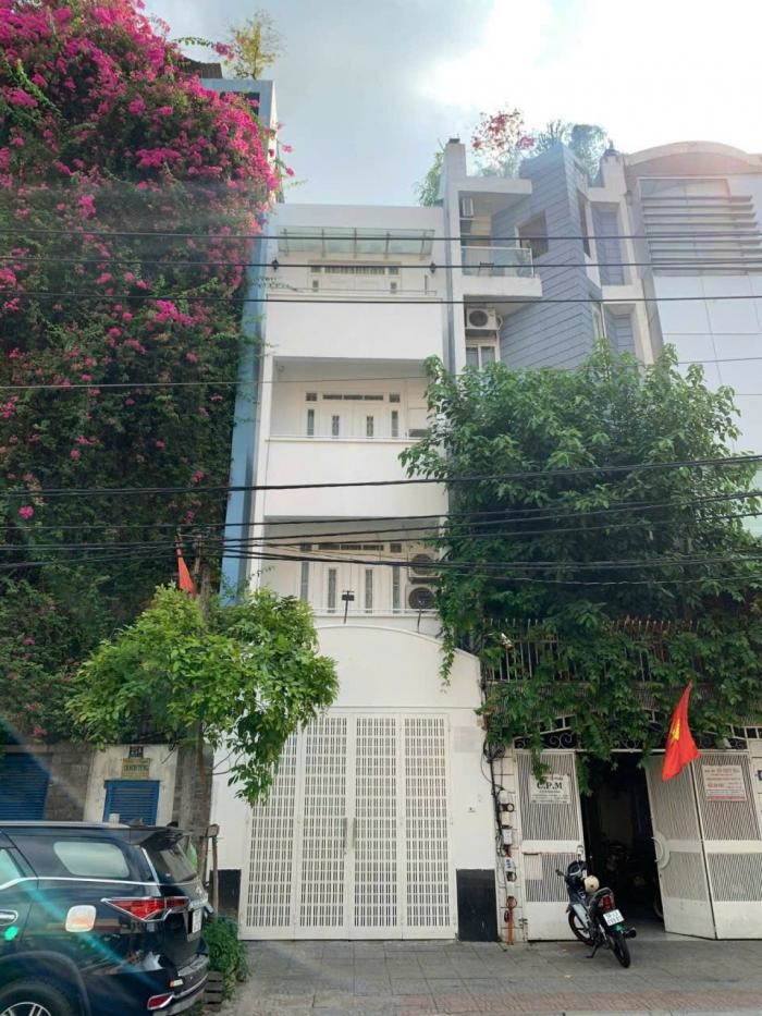 Cho thuê nhà mặt tiền đường Trần Nhật Duật Quận 1