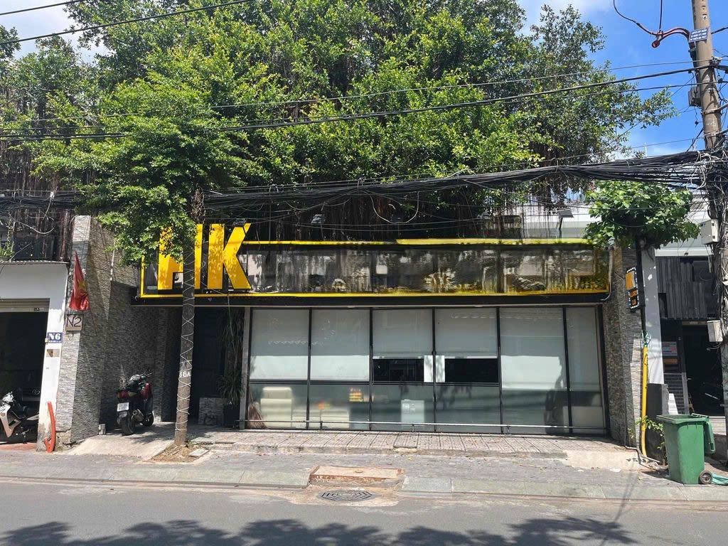 Cho thuê nhà mặt tiền đường Trường Sơn Quận 10