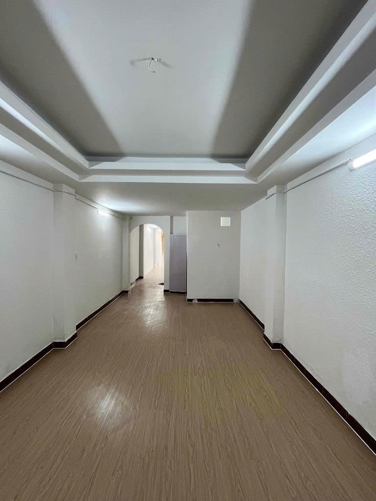 Cho thuê nhà mặt tiền đường Võ Văn Tần Quận 3