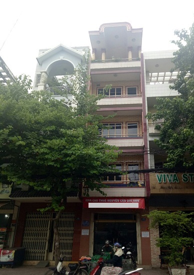 Cho thuê nhà mặt tiền nguyên căn đường Đồng Đen quận Tân Bình