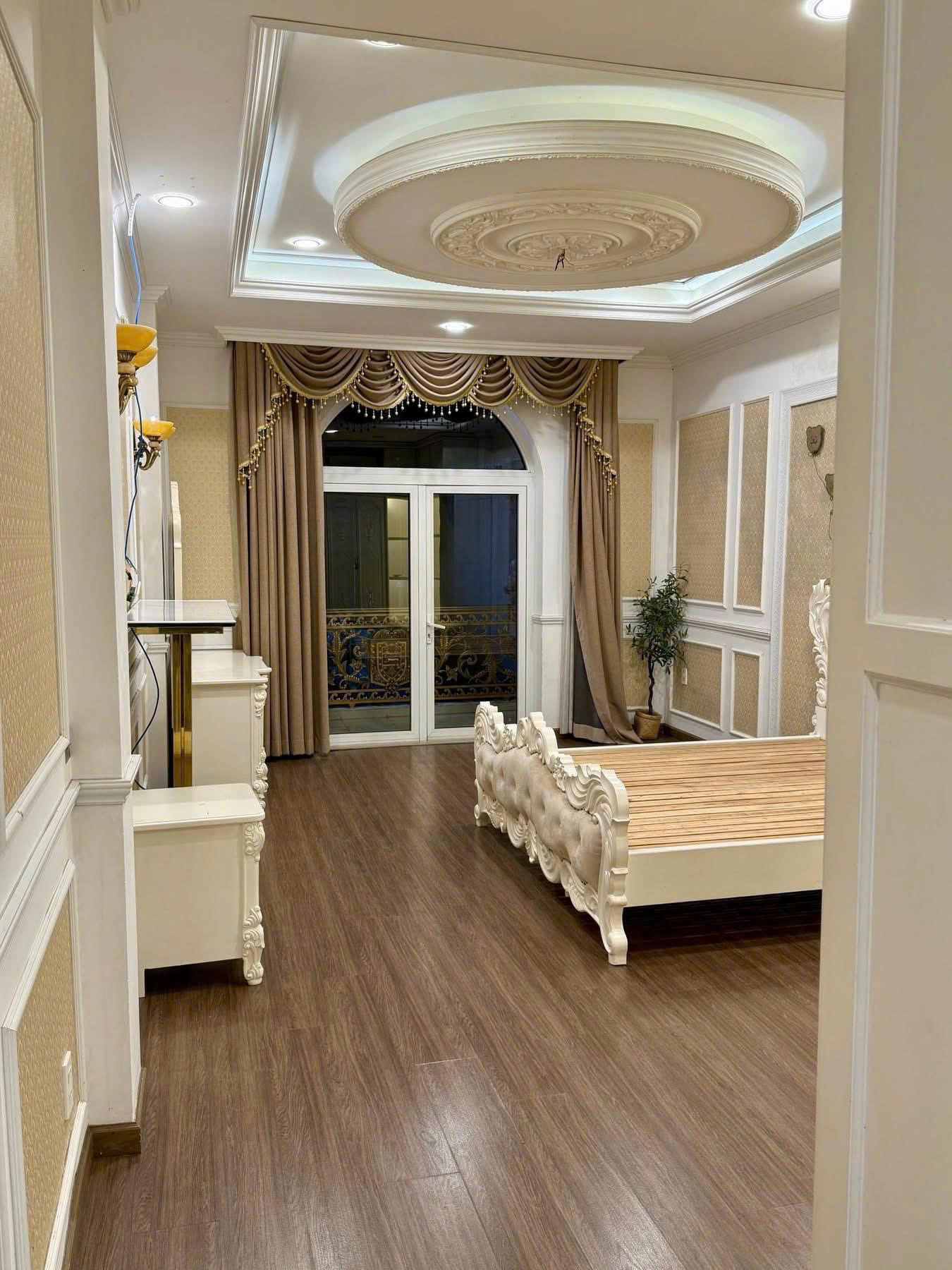 Cho thuê nhà mặt tiền quận Phú Nhuận, nhà nguyên căn đường Huỳnh Văn Bánh