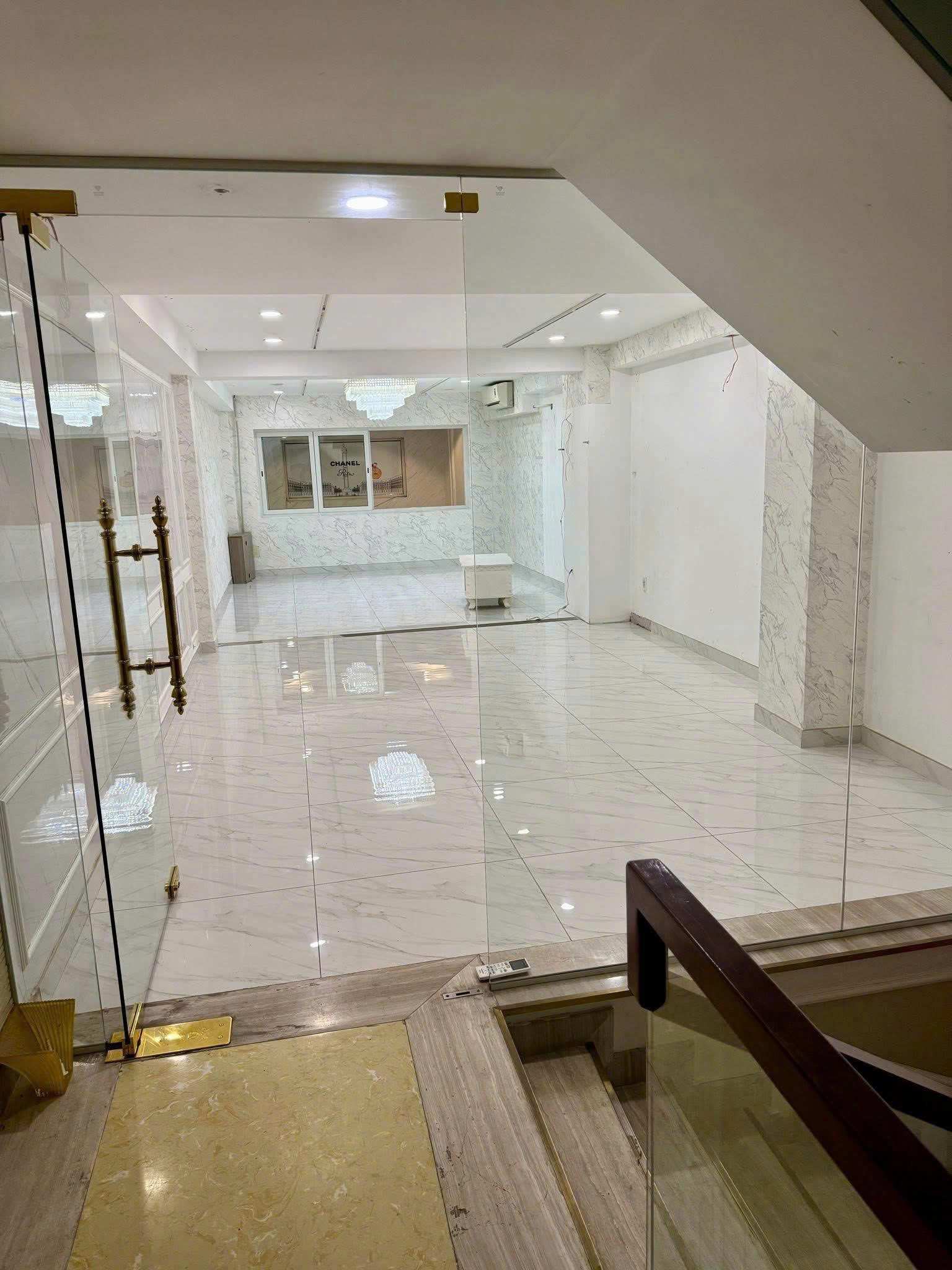 Cho thuê nhà mặt tiền quận Phú Nhuận, nhà nguyên căn đường Huỳnh Văn Bánh