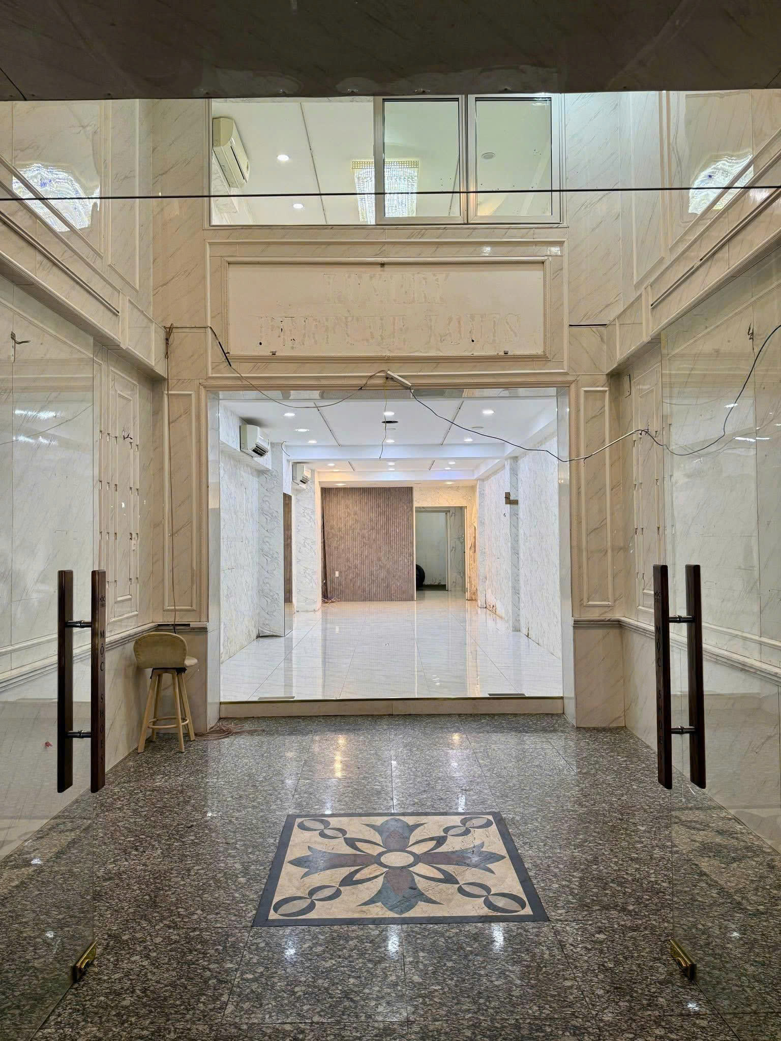 Cho thuê nhà mặt tiền quận Phú Nhuận, nhà nguyên căn đường Huỳnh Văn Bánh