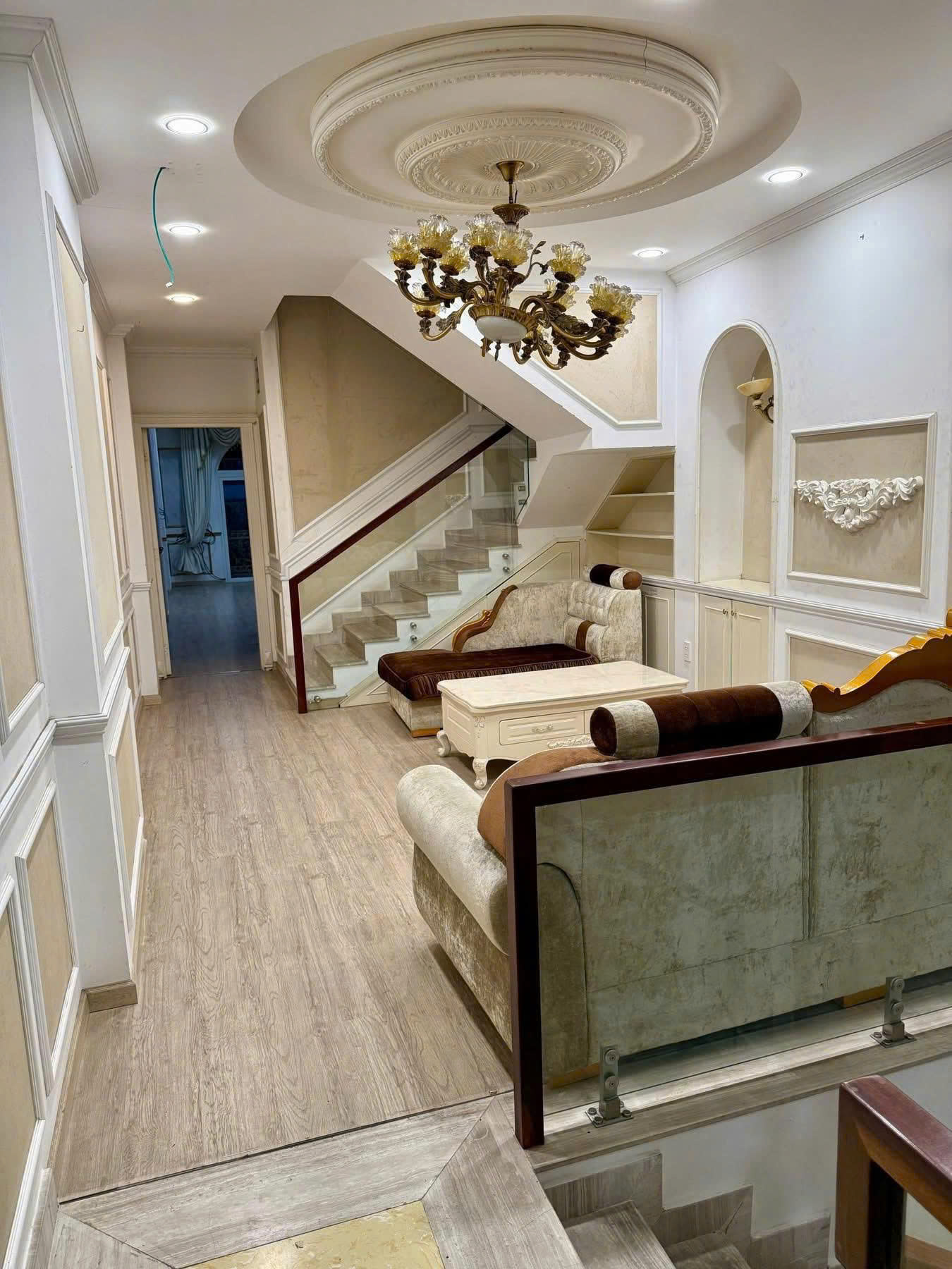 Cho thuê nhà mặt tiền quận Phú Nhuận, nhà nguyên căn đường Huỳnh Văn Bánh