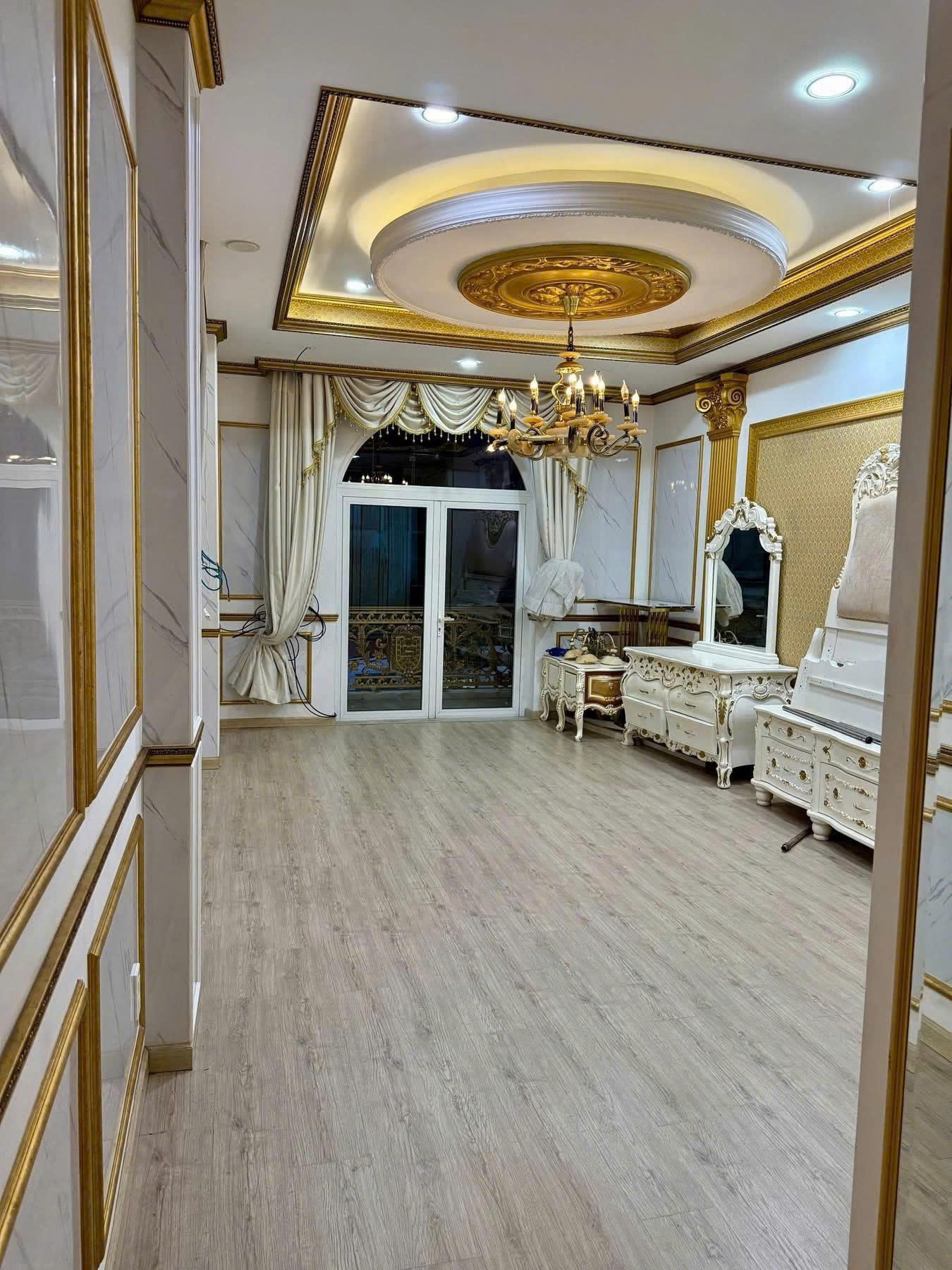 Cho thuê nhà mặt tiền quận Phú Nhuận, nhà nguyên căn đường Huỳnh Văn Bánh