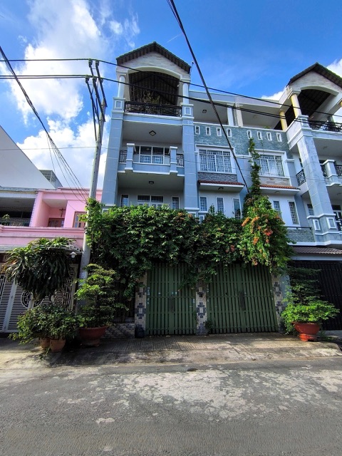 Cho thuê nhà mặt tiền quận Tân Phú đường Lê Cao Lãng