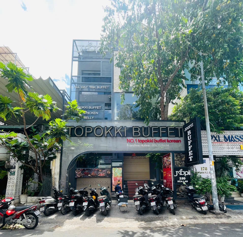 Cho thuê nhà mặt tiền số 180 Hoa Lan Quận Phú Nhuận