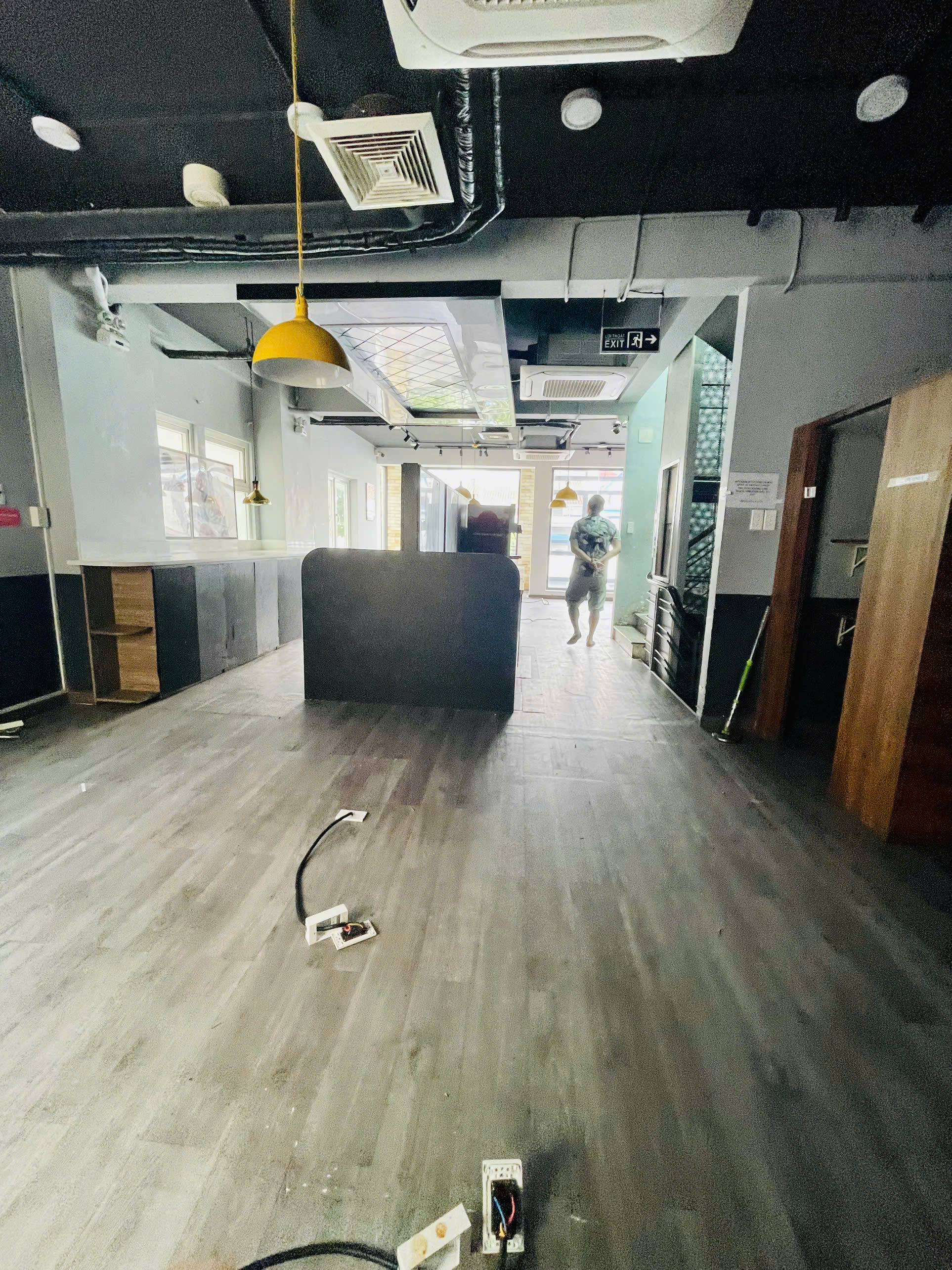 Cho thuê nhà mặt tiền số 180 Hoa Lan Quận Phú Nhuận