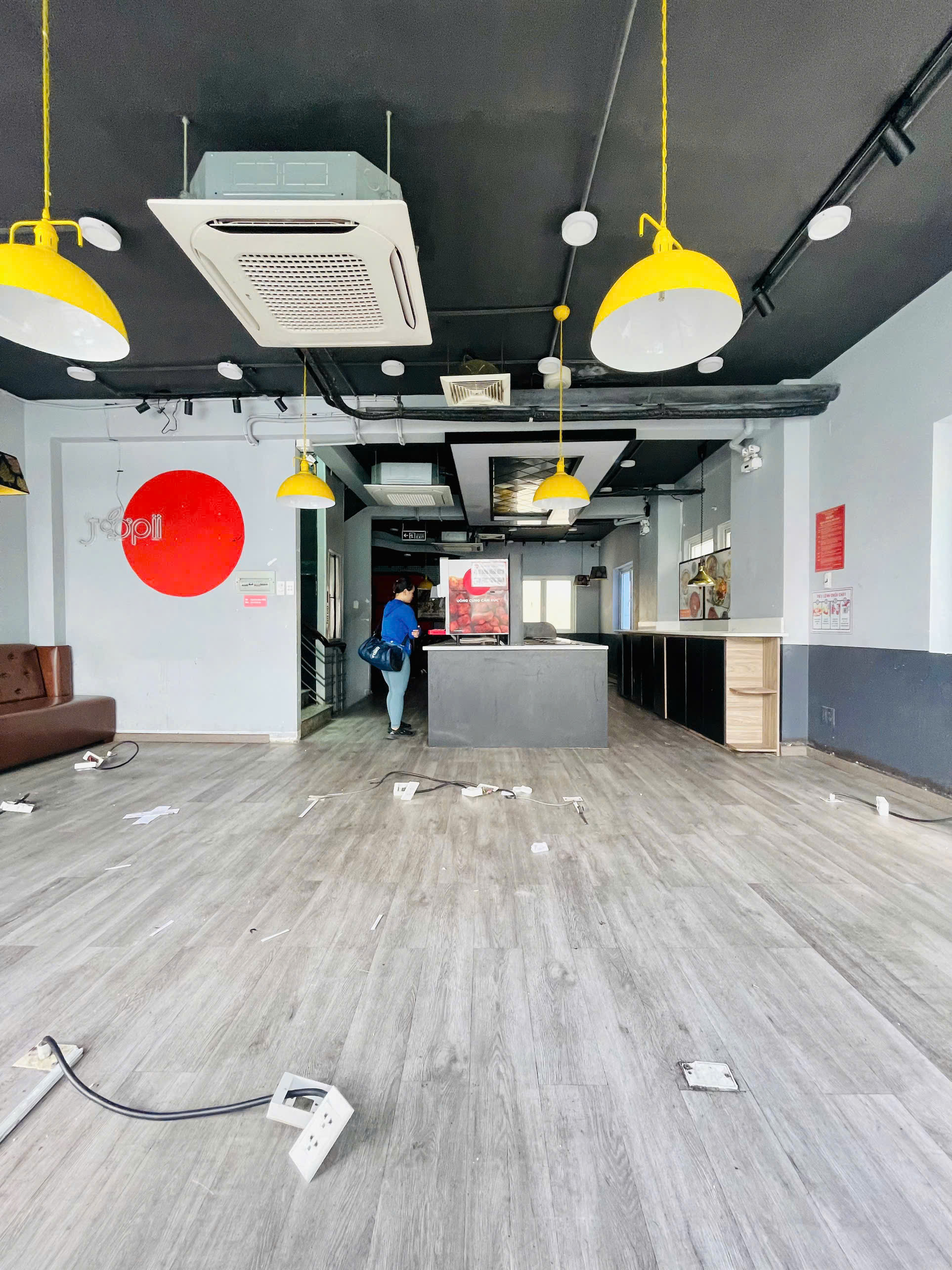 Cho thuê nhà mặt tiền số 180 Hoa Lan Quận Phú Nhuận