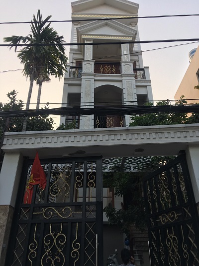 Cho thuê nhà nguyên căn mặt tiền đường Quốc Hương Quận 2