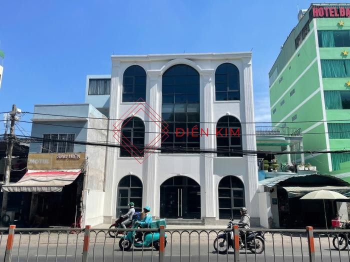 Cho Thuê Tòa Nhà Cao Cấp Ngay Mặt Tiền Đường Quang Trung Gò Vấp
