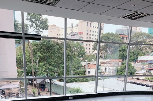 Cho thuê toà nhà đường Huỳnh Thúc Kháng Quận 1