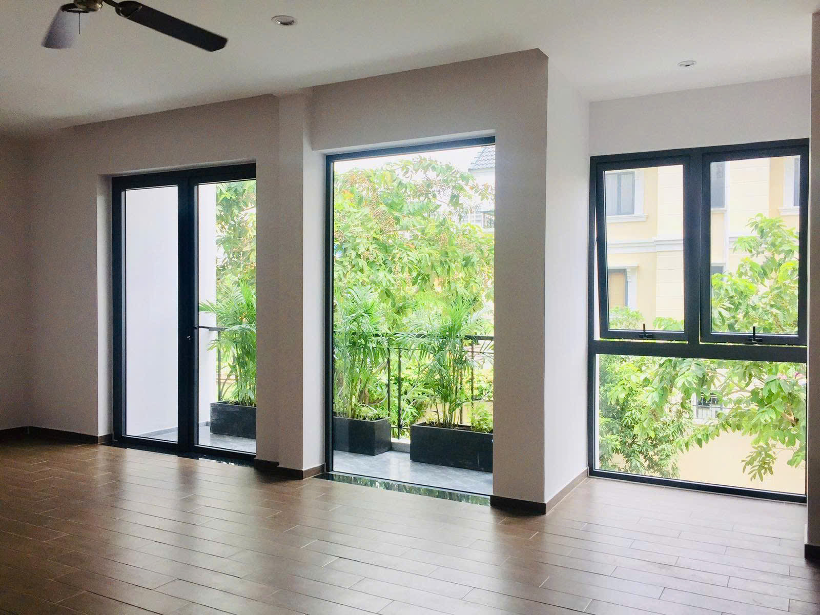 Cho thuê villa khu biệt thự Hà Đô gần đảo Kim Cương Quận 2
