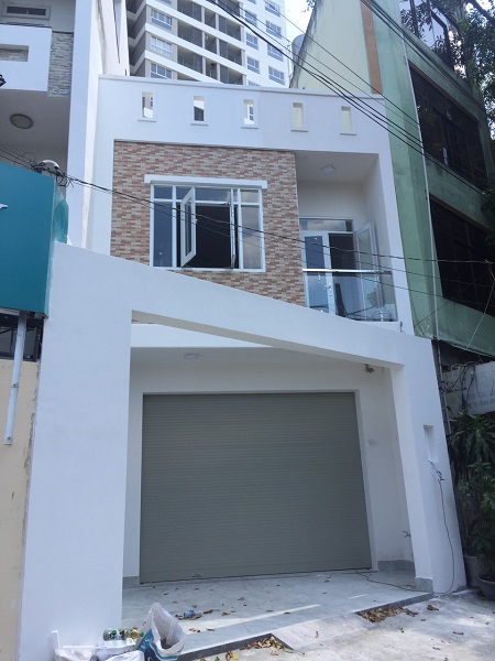 Có nhà cho thuê nguyên căn mặt tiền đường Hồng Hà, Quận Tân Bình