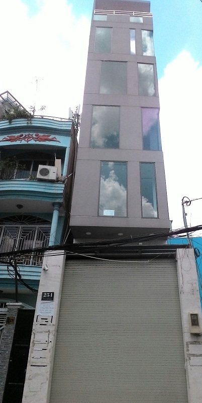 Nhà cho thuê nguyên căn mặt tiền Nguyễn Trọng Tuyển quận Phú Nhuận