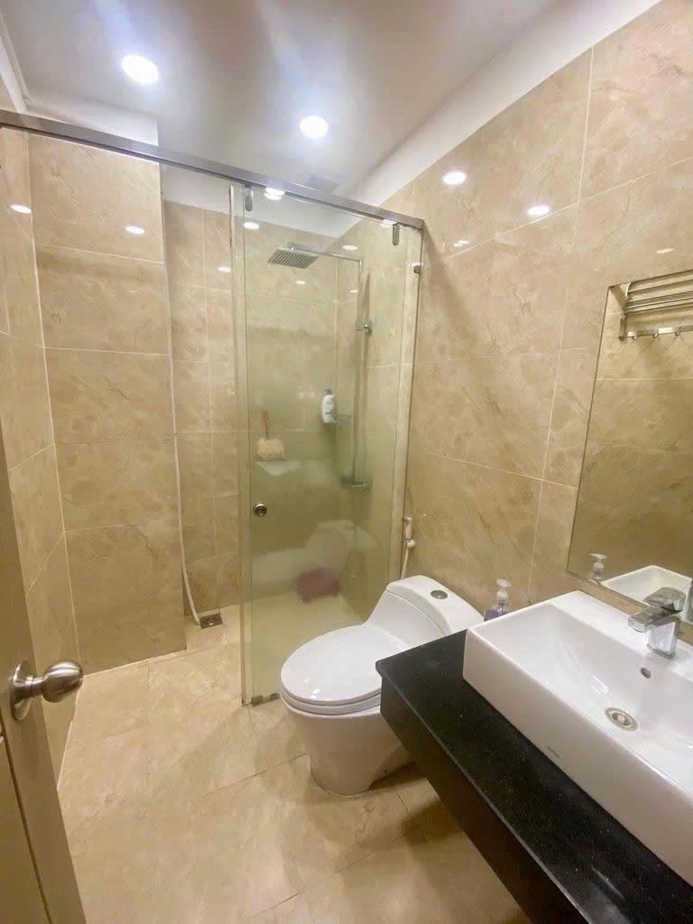 Nhà mặt tiền đường Bạch Mã Quận 10 cho thuê