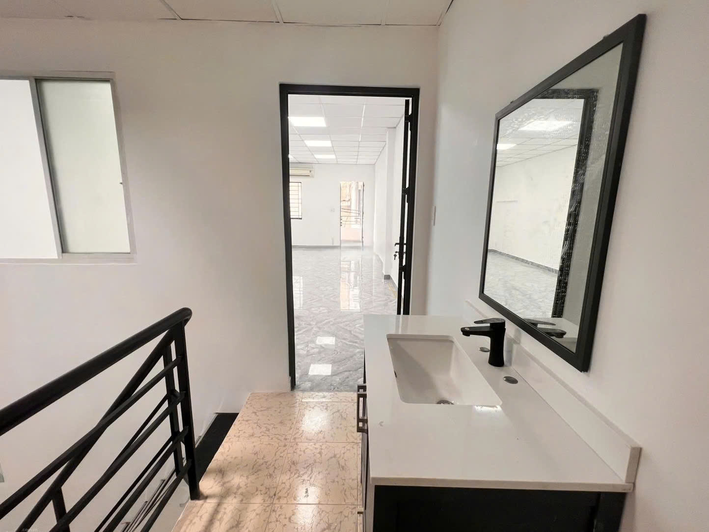 Nhà nguyên căn đường Trần Đình Xu Quận 1 cho thuê