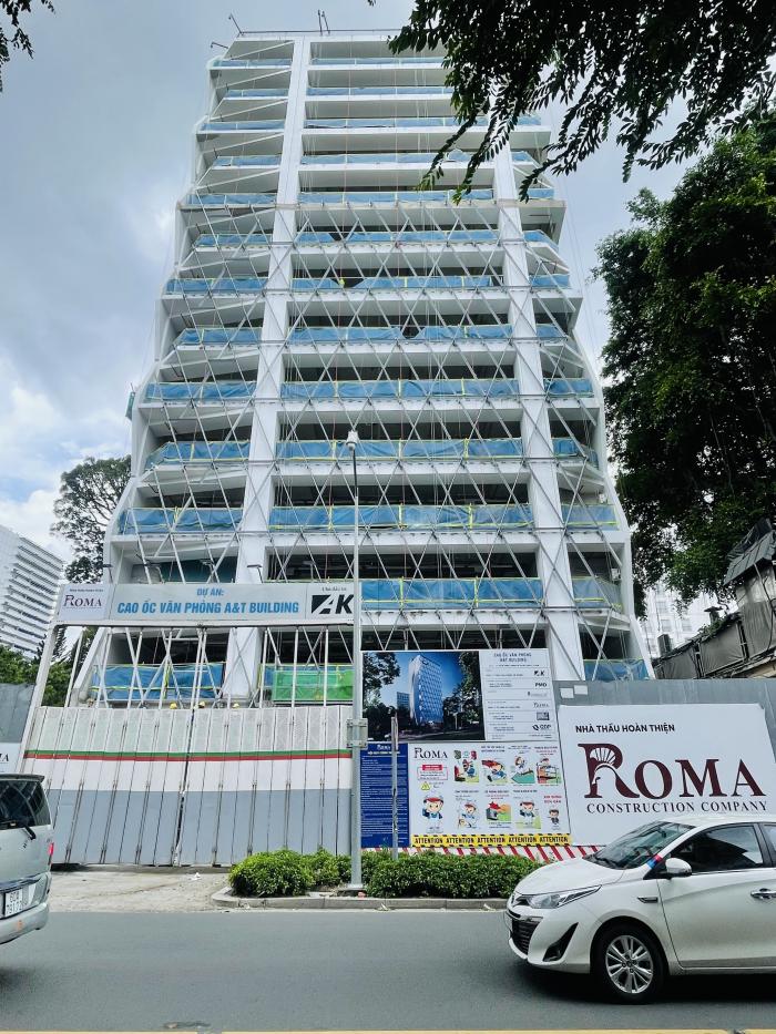 Tòa nhà cho thuê 2 mặt tiền đường Hai Bà Trưng - Nguyễn Đình Chiểu Quận 3