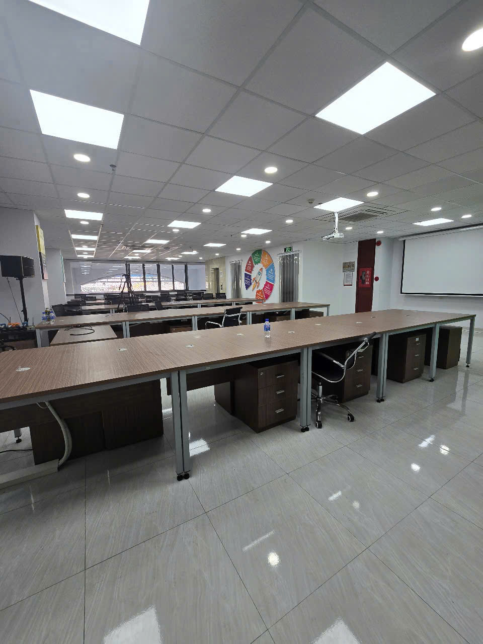 Tòa nhà cho thuê đường Trần Hữu Trang Quận Phú Nhuận