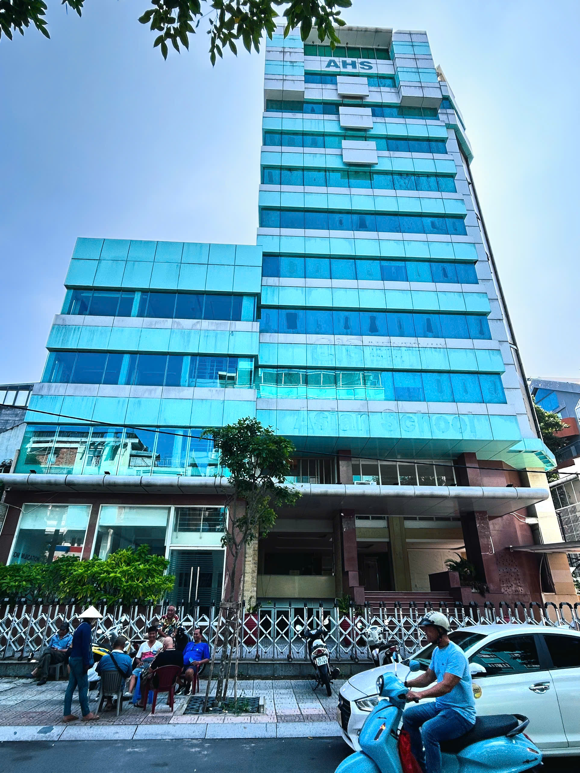 Tòa nhà cho thuê góc 2 mặt tiền 29-31 Trần Nhật Duật Quận 1