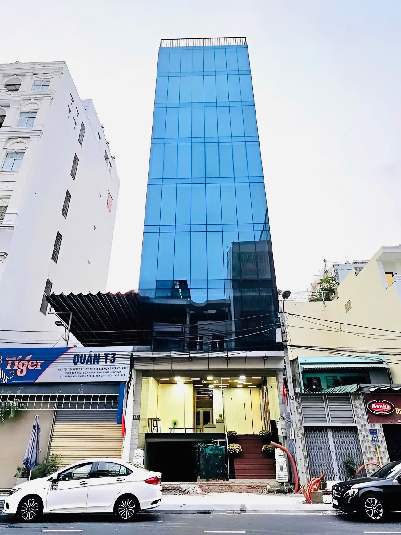 Tòa Nhà Cho Thuê Mặt Tiền Đẹp Đường Hoàng Hoa Thám Quận Tân Bình