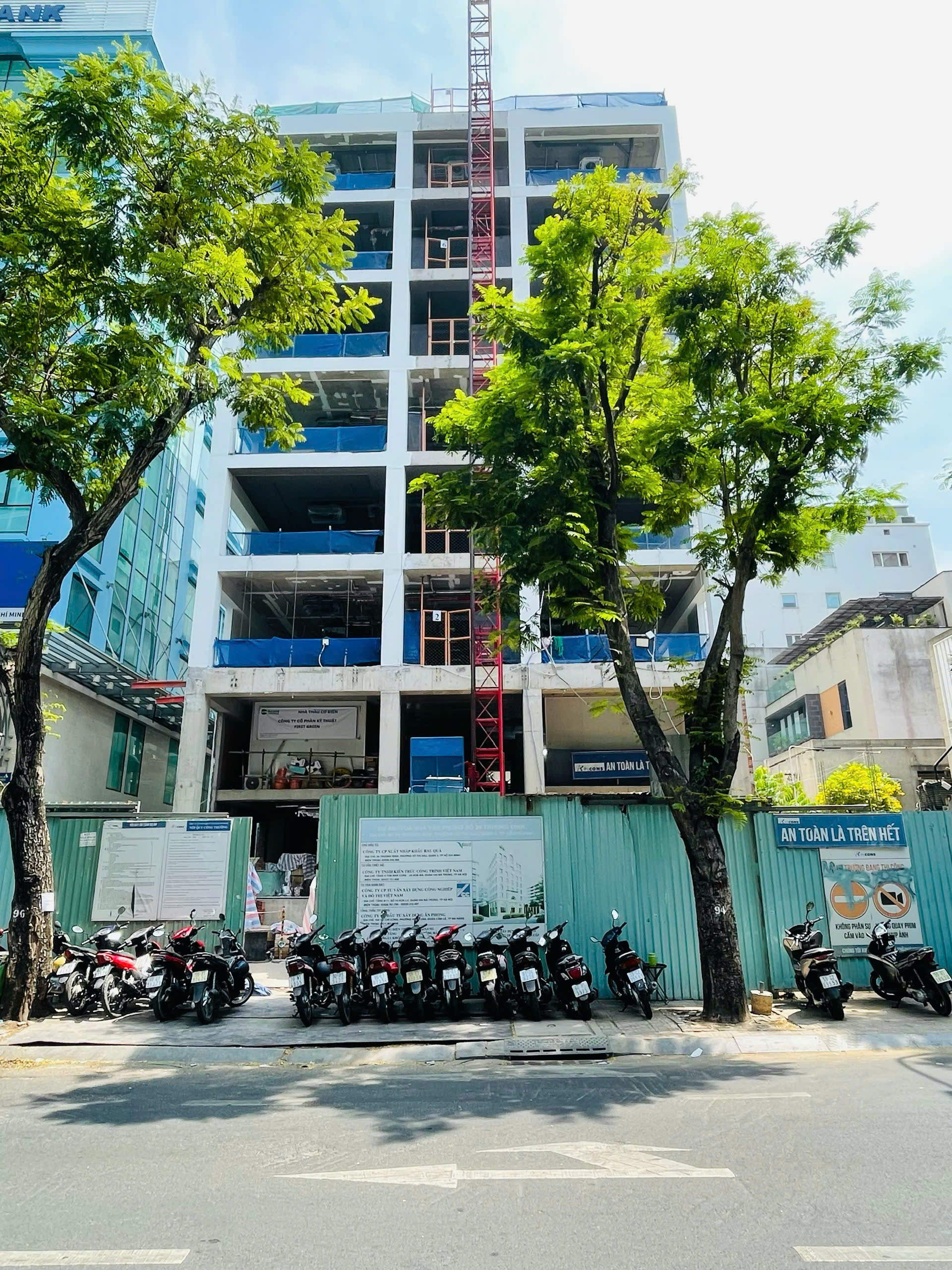 Tòa Nhà Đẹp Cho Thuê Ngay Mặt Tiền Trương Định Quận 3 Khu Trung Tâm