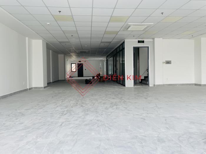 Tòa nhà văn phòng cho thuê tại Ung Văn Khiêm, Bình Thạnh – Diện tích lớn, tiện ích đầy đủ