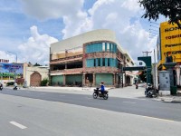 Cho thuê tòa nhà 2 mặt tiền 168 Quang Trung