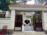 Cho thuê nhà đường Nguyễn Tri Phương quận 10