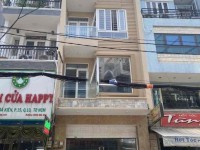 Cho thuê nhà mặt tiền đường Hồ Bá Kiện Quận 10