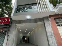 Cho thuê nhà mặt tiền đường Lê Thị Riêng quận 1