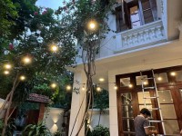 Cho thuê nhà mặt tiền đường Nguyễn Văn Hưởng Thảo Điền Quận 2