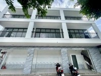 Cho thuê nhà mặt tiền đường Phạm Văn Đồng quận Bình Thạnh