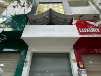 Cho thuê nhà mặt tiền đường Sư Vạn Hạnh Quận 10