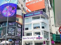 Cho thuê nhà mặt tiền góc vòng xoay Nguyễn Trãi - Lê Thị Riêng quận 1