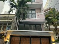 Cho thuê nhà nguyên căn hẻm xe hơi đường Út Tịch quận Tân Bình