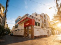 Cho thuê nhà góc 2 mặt tiền hẻm 449 đường Sư Vạn Hạnh Quận 10