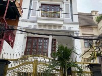 Cho thuê nhà hẻm xe hơi đường Hồng Hà Quận Tân Bình