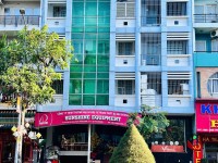 Cho thuê tòa nhà mặt tiền 47-49-51 Phan Xích Long quận Phú Nhuận