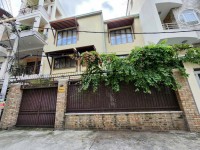 Bán biệt thự đường Huỳnh Văn Bánh diện tích: 10x17m 3 lầu